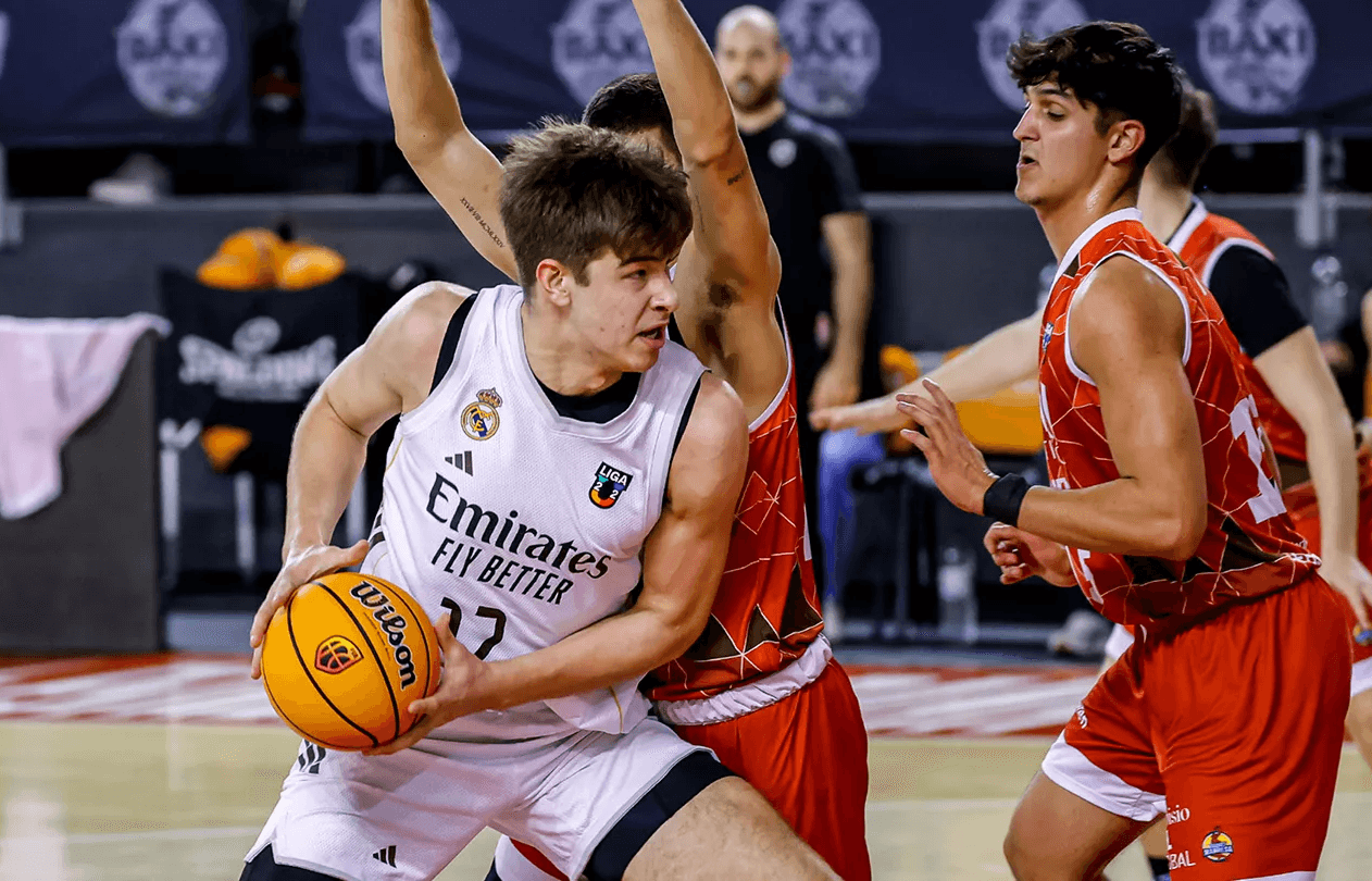 Амосов, Фролов и Савков сыграли в Liga U