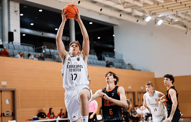 Liga U: Фролов с дабл-даблом, все россияне — с победами